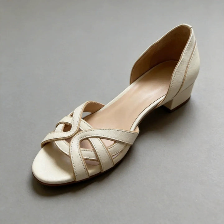 April | Sandales Tressées Crème Élégantes